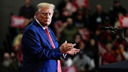 رقص معروف ترامپ برای سربازان پایگاه العدید!