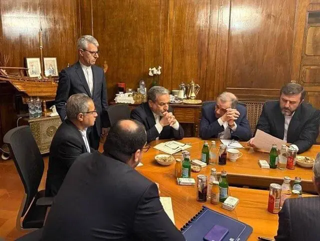 تصاویری از تیم مذاکره‌کننده ایران با آمریکا در رم که برای اولین بار منتشر شده است