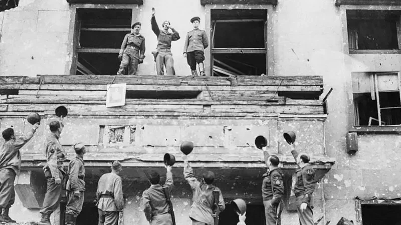 آدولف هیتلر چطور مرد و چه به سر جسد او آمد؟ آدولف هیتلر چطور مرد و چه به سر جسد او آمد؟