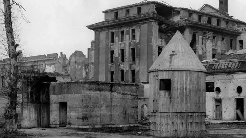 آدولف هیتلر چطور مرد و چه به سر جسد او آمد؟ آدولف هیتلر چطور مرد و چه به سر جسد او آمد؟