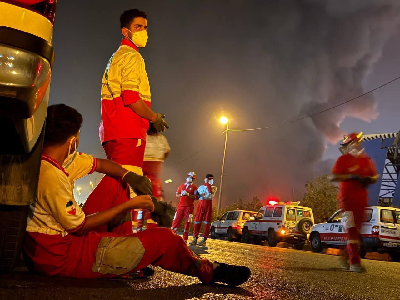 تصاویری متفاوت از قهرمانانِ حادثه بندرعباس