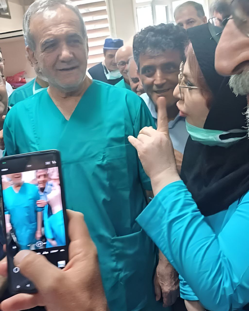 پزشکیان در تبریز دست‌به تیغ شد!