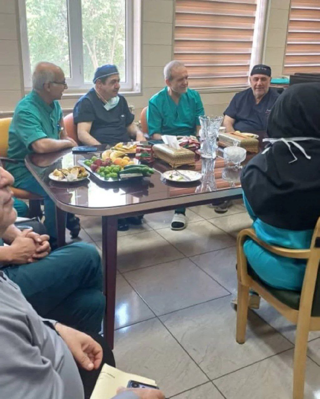 پزشکیان در تبریز دست‌به تیغ شد!