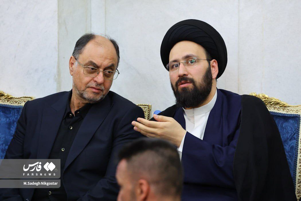 تصاویر | حضور چهره‌ها در مراسم ختم پدر علی انصاری؛ از علی پروین تا بابک زنجانی و وحید حقانی