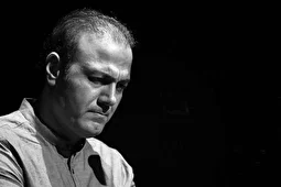 ویدئو غم‌انگیز از گریه‌های یک مرد در کنسرت علیرضا قربانی خبرساز شد