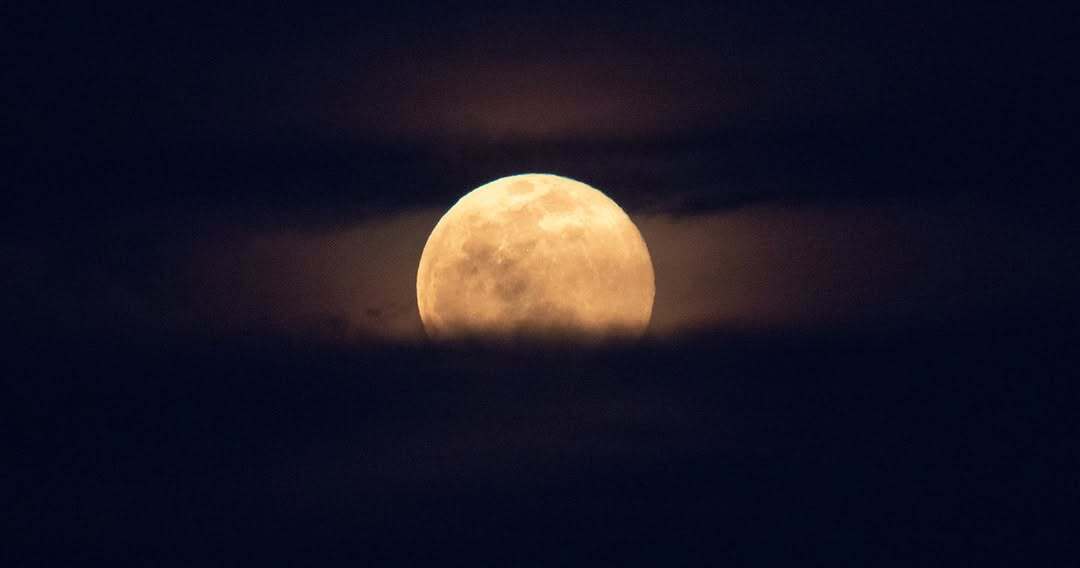 واضح‌ترین عکس ناسا از ماه صورتی منتشر شد