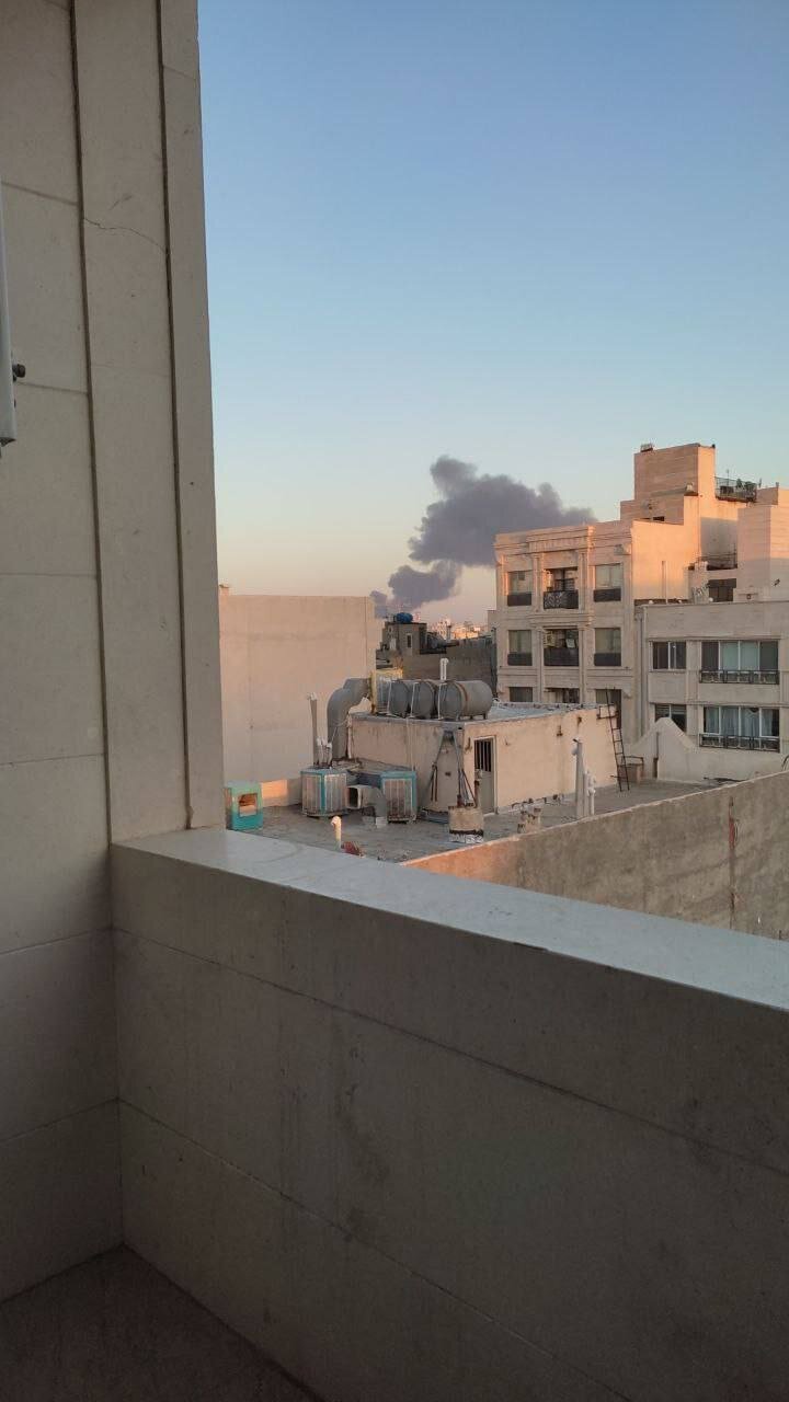 اولین تصاویر از حمله اسرائیل به مناطق مسکونی در مشهد اولین تصاویر از حمله اسرائیل به مناطق مسکونی در مشهد