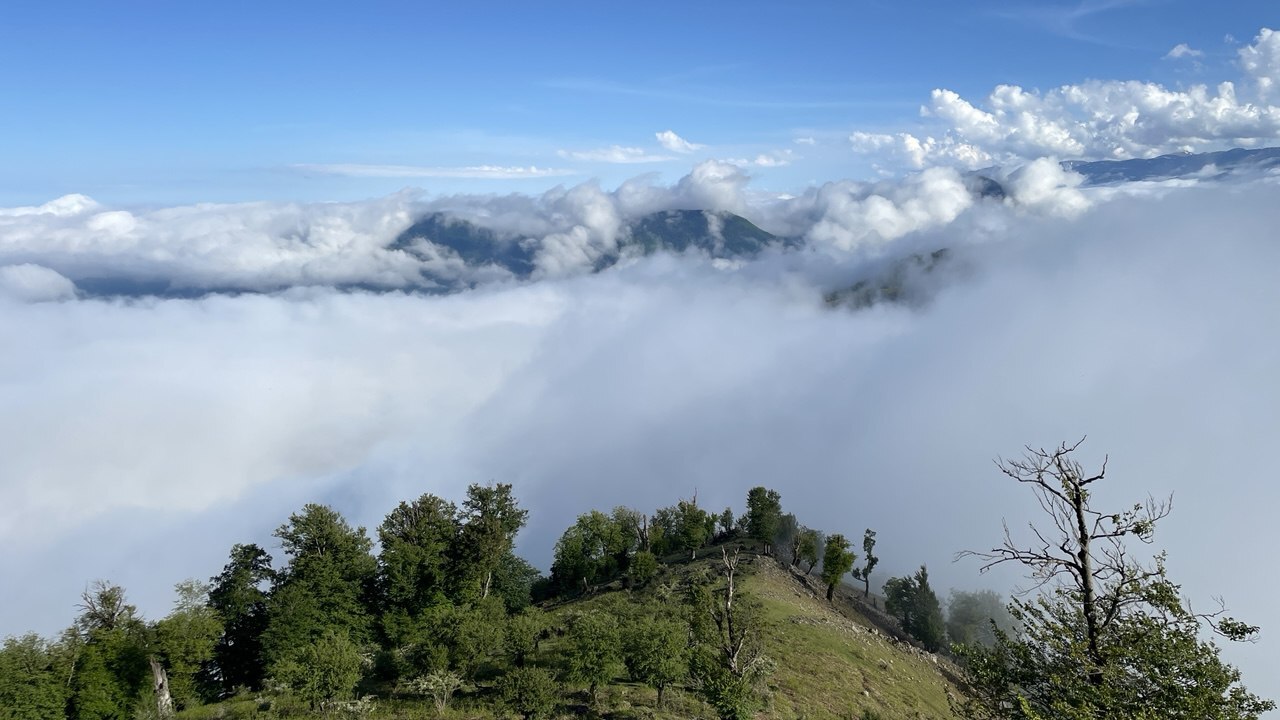 تصاویری زیبا از بازی ابر و نور و طبیعت در جاده رویایی اسالم به خلخال