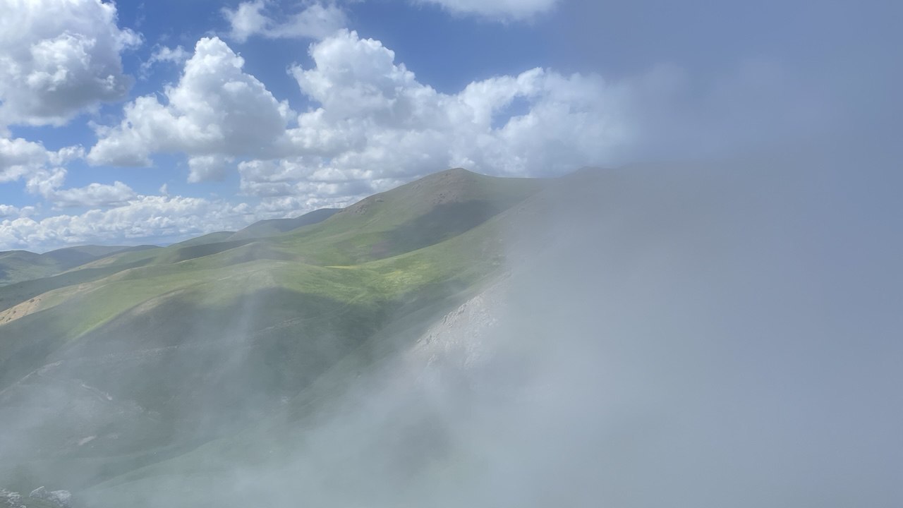 تصاویری زیبا از بازی ابر و نور و طبیعت در جاده رویایی اسالم به خلخال