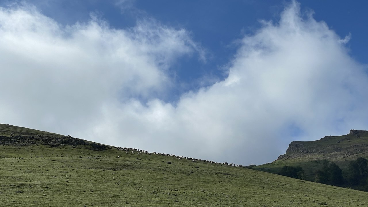 تصاویری زیبا از بازی ابر و نور و طبیعت در جاده رویایی اسالم به خلخال