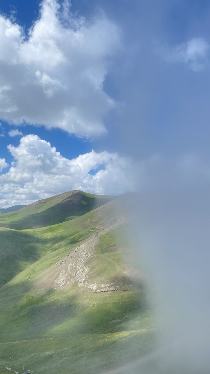 تصاویری زیبا از بازی ابر و نور و طبیعت در جاده رویایی اسالم به خلخال