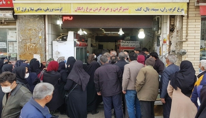 صف طولانی مردم برای خرید گوشت