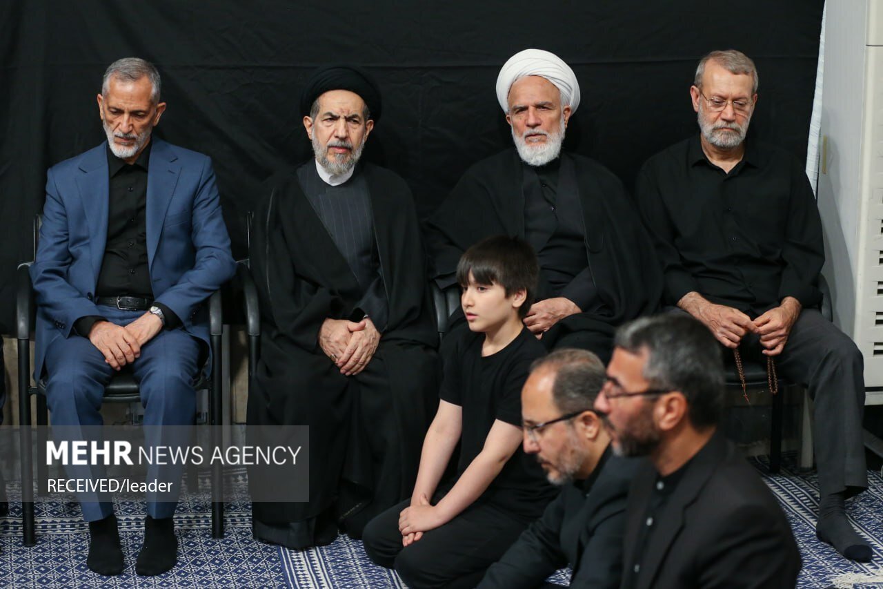 اولین شب عزاداری محرم در حسینیه امام خمینی (ره) برگزار شد