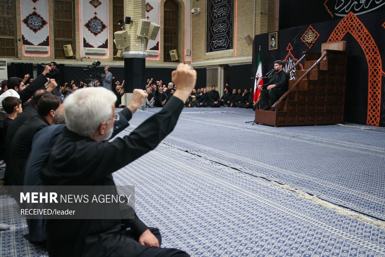 اولین شب عزاداری محرم در حسینیه امام خمینی (ره) برگزار شد