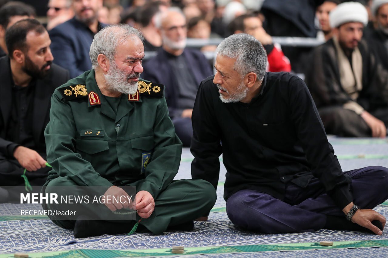 اولین شب عزاداری محرم در حسینیه امام خمینی (ره) برگزار شد