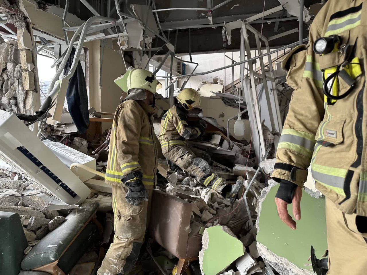 تصاویر جدید از انفجار مهیب در برج چیتگر تصاویر جدید از انفجار مهیب در برج چیتگر