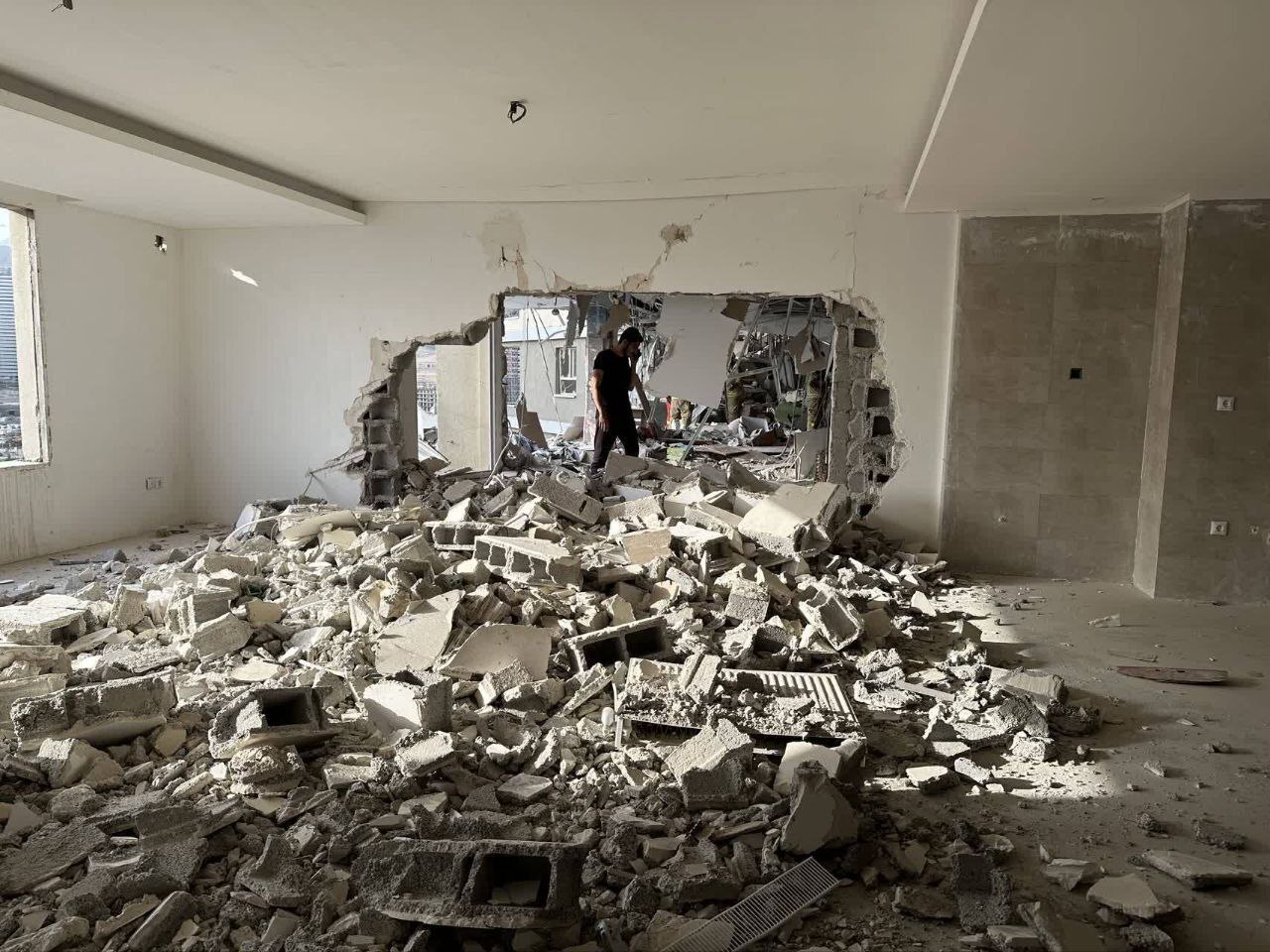 تصاویر جدید از انفجار مهیب در برج چیتگر تصاویر جدید از انفجار مهیب در برج چیتگر