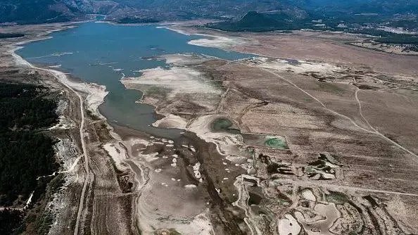 بیآبی در ترکیه؛ «آب که وصل میشود، انگار گنج پیدا کردهایم» بیآبی در ترکیه؛ «آب که وصل میشود، انگار گنج پیدا کردهایم»