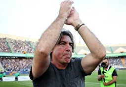 استقلال چهار ماه سرمربی ندارد؟