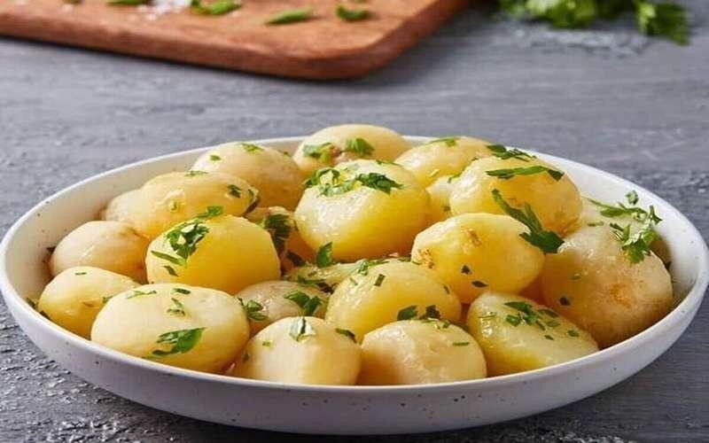 مواد لازم و طرز تهیه سالاد سیبزمینی اتریشی به همراه چند ترفند جدید مواد لازم و طرز تهیه سالاد سیبزمینی اتریشی به همراه چند ترفند جدید