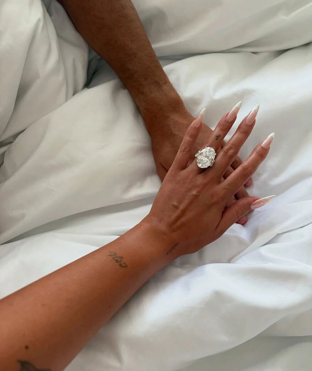 رونالدو و جورجینا بعد از ۹ سال زندگی رسما نامزد کردند؛ «بله، می‌خواهم…»