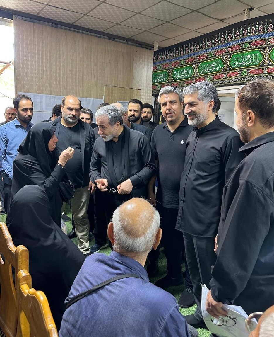 قاب‌های جدیدی که از عراقچی در نجف وایرال شد