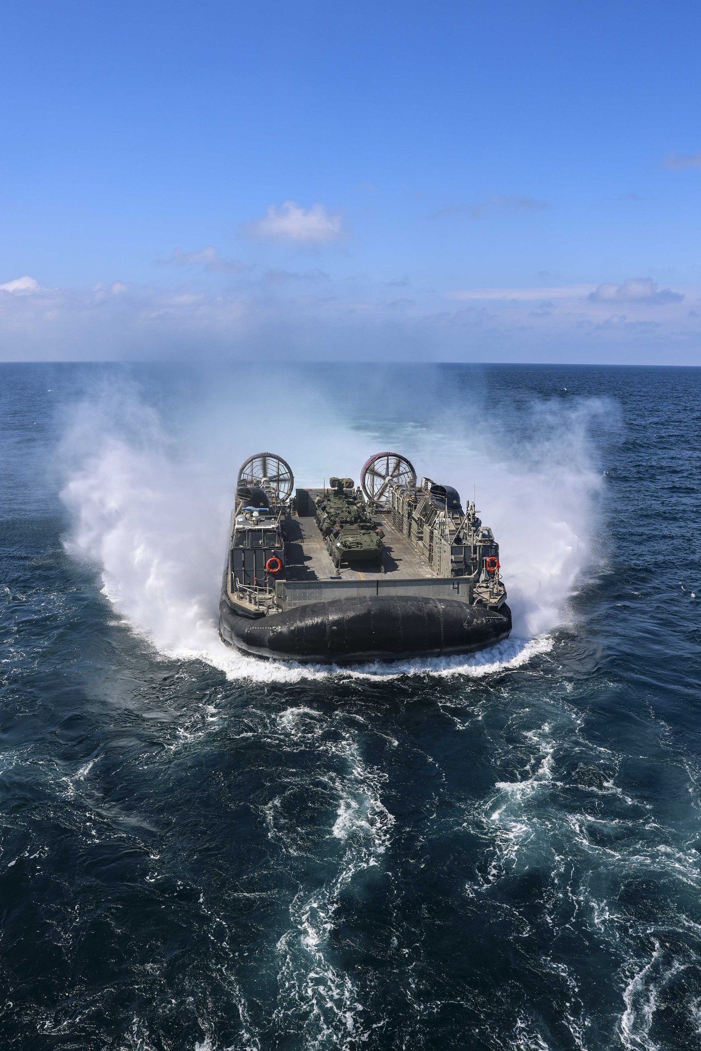 تجهیزات سپاه تفنگداران آمریکا به اطراف ونزوئلا