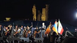 تصویری خبرساز از کنسرت ارکستر فیلارمونیک ارمنستان در تخت جمشید