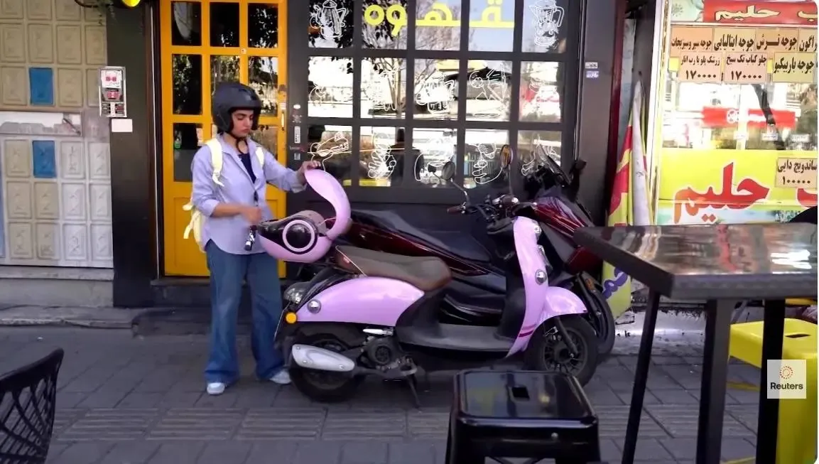 تصاویر رویترز از موتورسواری زنان در ایران
