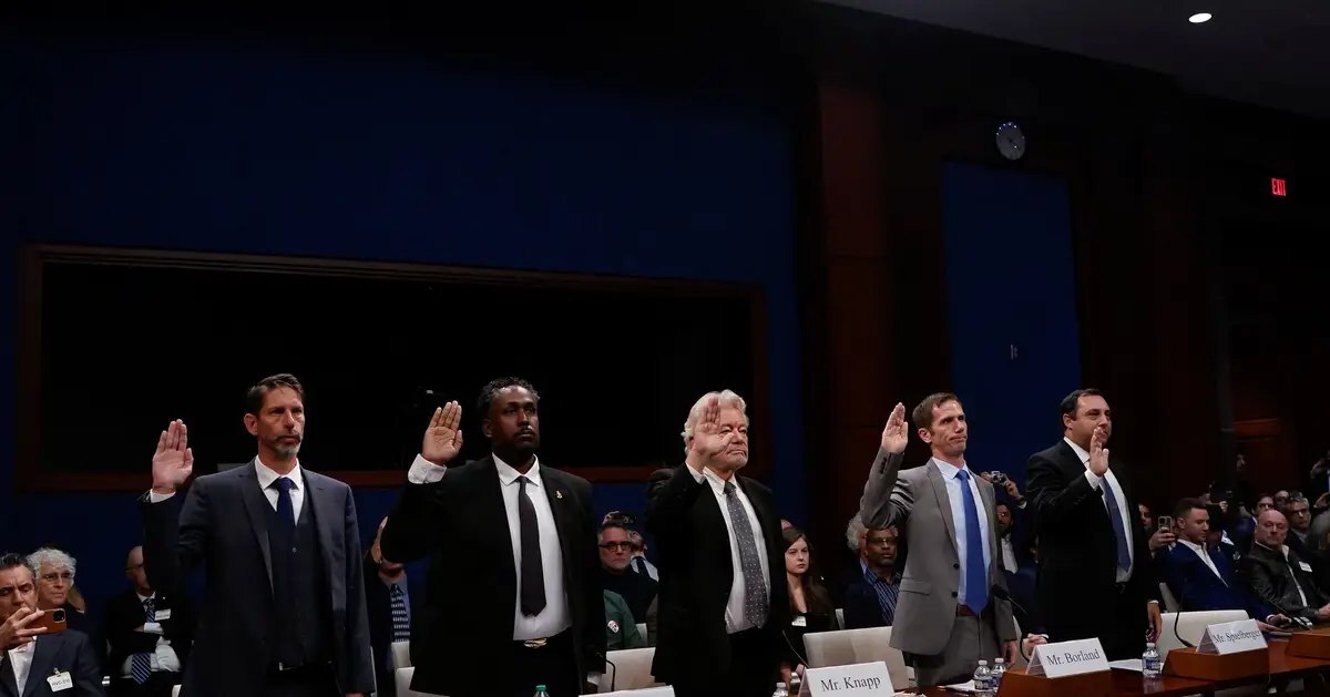 (ویدئو) یک شی ناشناخته آمریکا را به هم ریخت! (ویدئو) یک شی ناشناخته آمریکا را به هم ریخت!