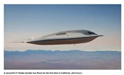دومین غول بمب افکن B-۲۱ آمریکا رونمایی شد