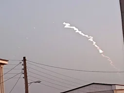 (ویدئو) مشاهده نور مشکوک در آسمان چند نقطه از ایران