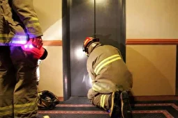 صداوسیما خبر داد: قطع برق موجب مرگ هموطنان در آسانسور شد!