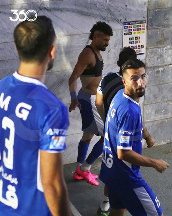 (تصاویر) وضعیت سخت رامین رضاییان بعد از بازی با ذوب‌آهن