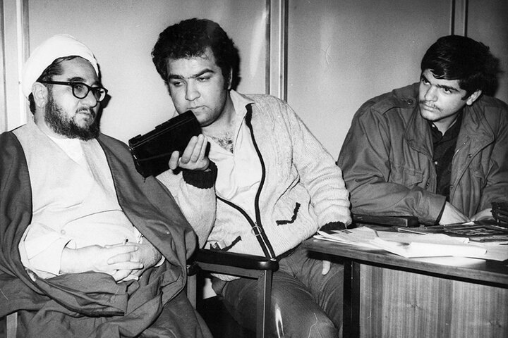 ناطق نوری: به خلخالی گفتم مشکلت این است که نه دین داری، نه شعور! ناطق نوری: به خلخالی گفتم مشکلت این است که نه دین داری، نه شعور!