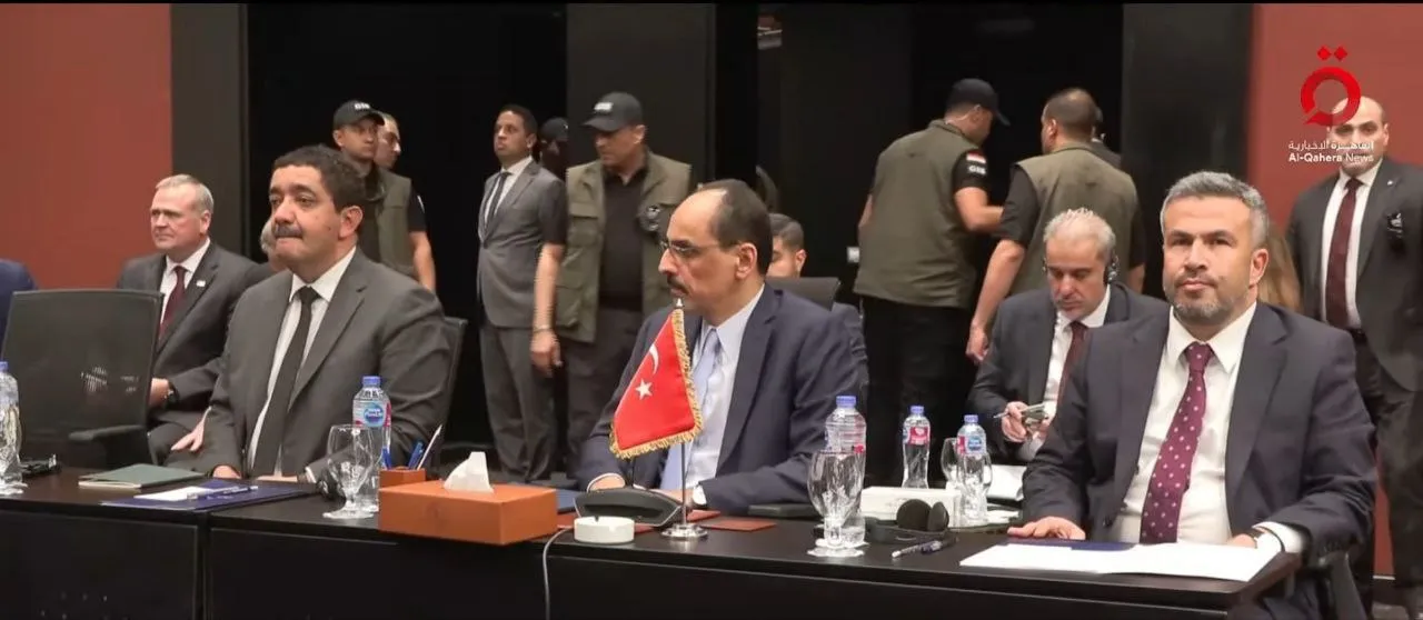 تصاویر داغ از محل مذاکرات حماس و اسرائیل