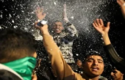 (ویدیو) شادی فلسطینیان در خیابان‌های غزه پس از اعلام رسمی توافق پایان جنگ