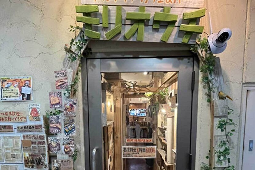 یک رستوران متفاوت و عجیب مخصوص آدم‌های منفی‌باف‌ها و بدبین افتتاح شد!