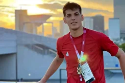 (ویدئو) ماجرای برق‌گرفتگی باورنکردنی صابر کاظمی از زبان عادل فردوسی‌پور