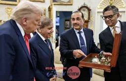 هدیه گران‌بها و کمیاب پاکستان به ترامپ؛ کلکسیون سنگ‌های قیمتی در دستان ترامپ