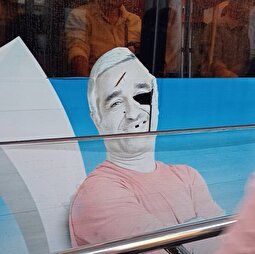 پاره کردن عکس پژمان جمشیدی در مترو تهران!