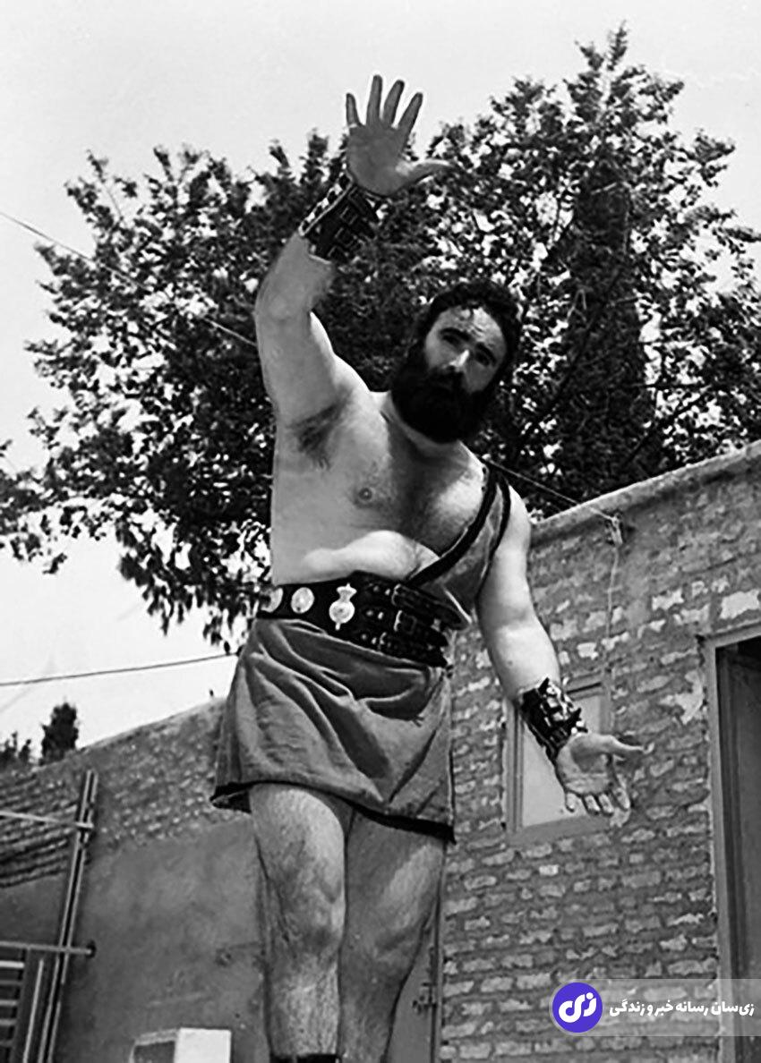 سیروس قهرمانی؛ قویترین مرد ایران در سال ۱۳۳۰ که با شیرهای وحشی و فیل کشتی میگرفت و با دستهایش تیرآهن خم میکرد سیروس قهرمانی؛ قویترین مرد ایران در سال ۱۳۳۰ که با شیرهای وحشی و فیل کشتی میگرفت و با دستهایش تیرآهن خم میکرد