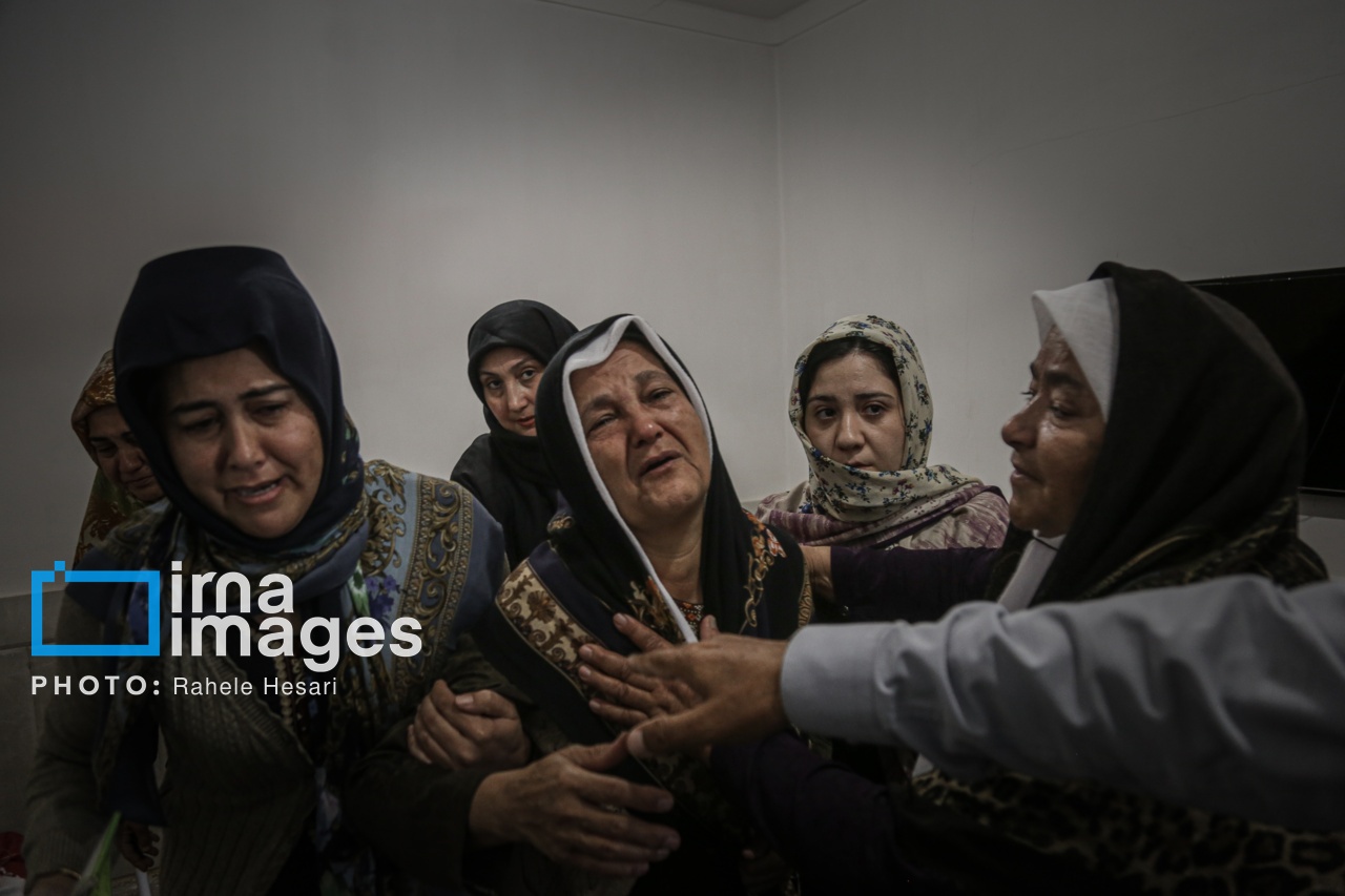 (تصاویر) هودی خوانی زنان ترکمن به یاد صابر کاظمی (تصاویر) هودی خوانی زنان ترکمن به یاد صابر کاظمی