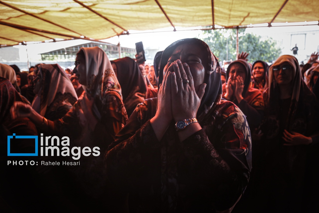 (تصاویر) هودی خوانی زنان ترکمن به یاد صابر کاظمی (تصاویر) هودی خوانی زنان ترکمن به یاد صابر کاظمی