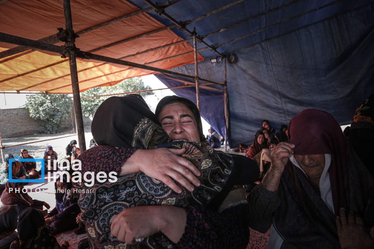 (تصاویر) هودی خوانی زنان ترکمن به یاد صابر کاظمی (تصاویر) هودی خوانی زنان ترکمن به یاد صابر کاظمی