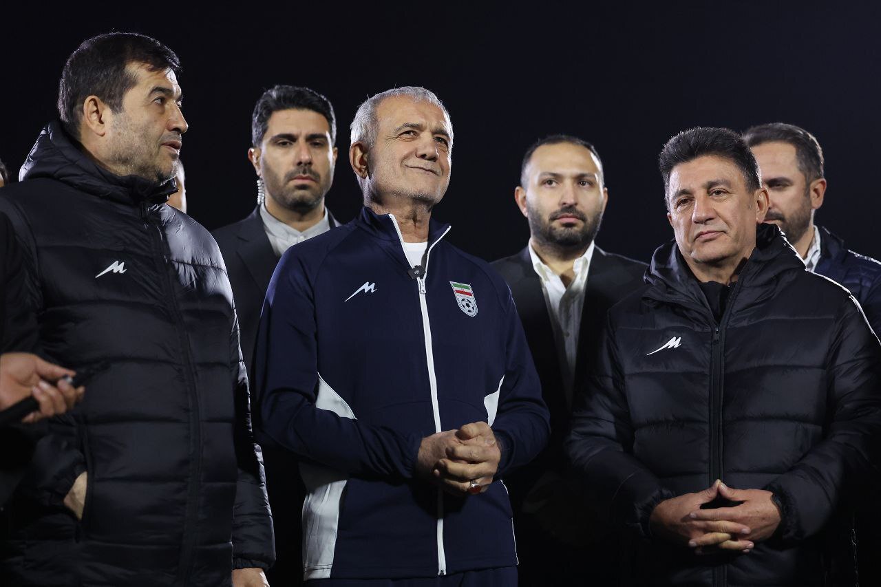 (تصاویر) پزشکیان به جمع شاگردان قلعه‌نویی پیوست و پا به توپ شد!