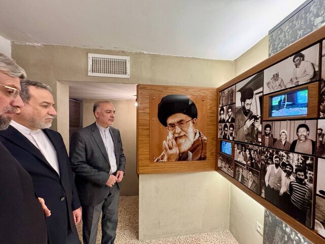اولین تصاویر از بازدید عراقچی از منزل رهبر معظم انقلاب منتشر شد
