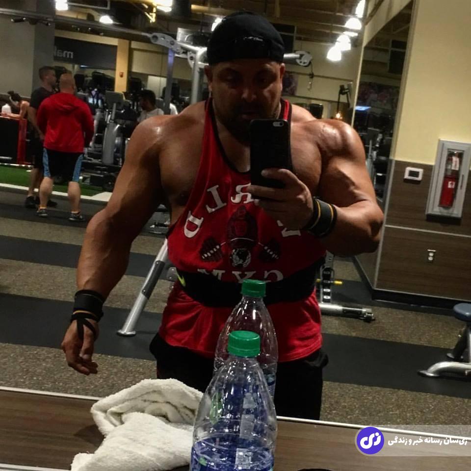 شهریار کمالی؛ بدنساز خوزستانی مشهور «کینگ کمالی» و رقیب رونی کلمن که تاریخیترین فیگور مسترالمپیا را در سال ۲۰۰۱ اجرا کرد شهریار کمالی؛ بدنساز خوزستانی مشهور «کینگ کمالی» و رقیب رونی کلمن که تاریخیترین فیگور مسترالمپیا را در سال ۲۰۰۱ اجرا کرد