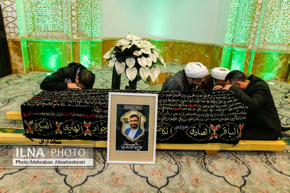 تصاویر تابوت پسر کاظم صدیقی خبرساز شد؛ روی تابوت محمد مهدی صدیقی چه نوشته شده بود؟ تصاویر تابوت پسر کاظم صدیقی خبرساز شد؛ روی تابوت محمد مهدی صدیقی چه نوشته شده بود؟