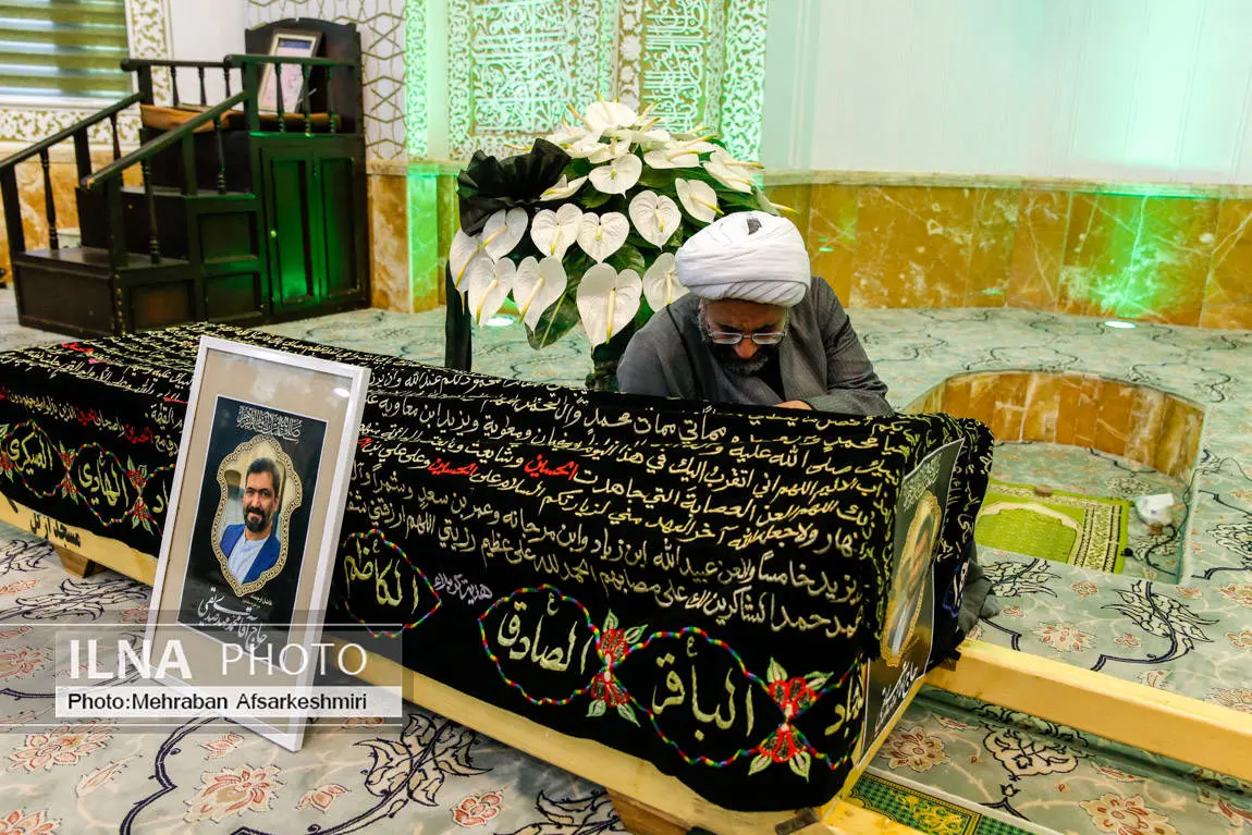 تصاویر تابوت پسر کاظم صدیقی خبرساز شد؛ روی تابوت محمد مهدی صدیقی چه نوشته شده بود؟ تصاویر تابوت پسر کاظم صدیقی خبرساز شد؛ روی تابوت محمد مهدی صدیقی چه نوشته شده بود؟